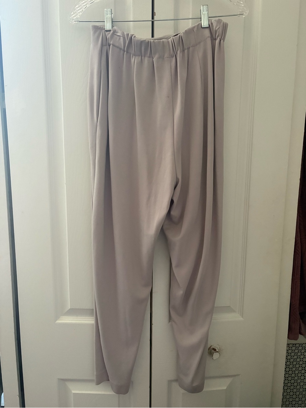 Women's Relaxed Elastic-Waist Joggers in Light Taupe